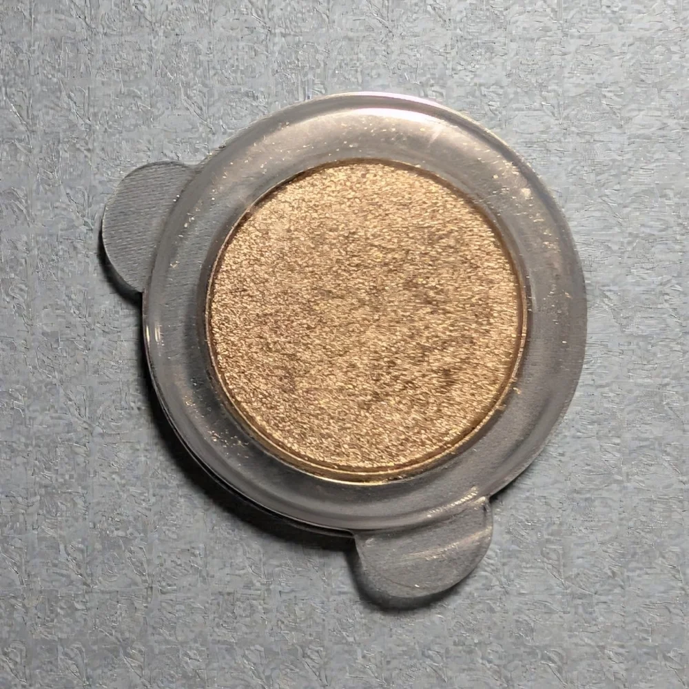 Anastasia Beverly Hills Shimmering Gold Eyeshadow